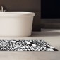 ambientazione bagno passatoia in vinile black & white azulejos