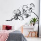 ambientazione prodotto adesivo murale B&W flower