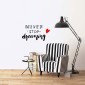 ambientazione frase adesiva never stop