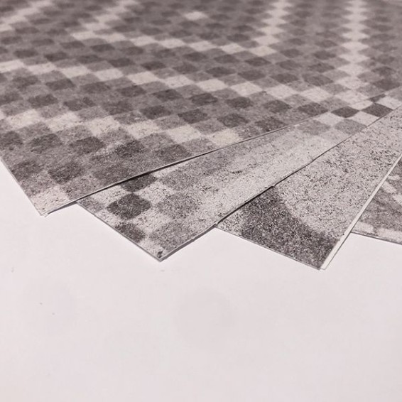 dettaglio piastrelle adesive effetto sabbia