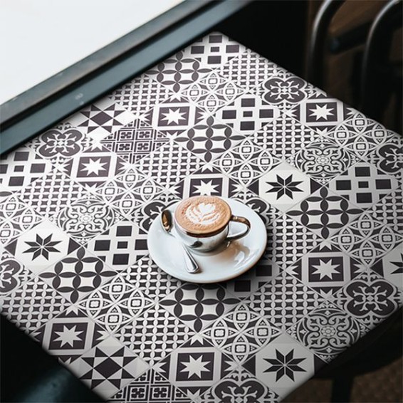 Ambientazione Rivestimento per Tavoli B&W Tiles