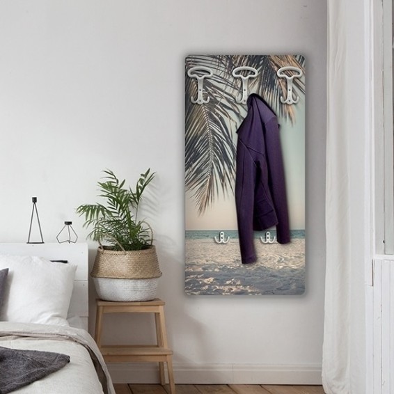 ambientazione camera prodotto attaccapanni in legno a parate palm